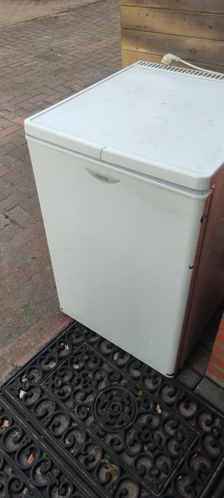 GRATIS AFHALEN; OUD IJZER; Koelkast en afwasmachine, Witgoed en Apparatuur, Gebruikt, 75 tot 100 liter, 45 tot 60 cm, Met vriesvak