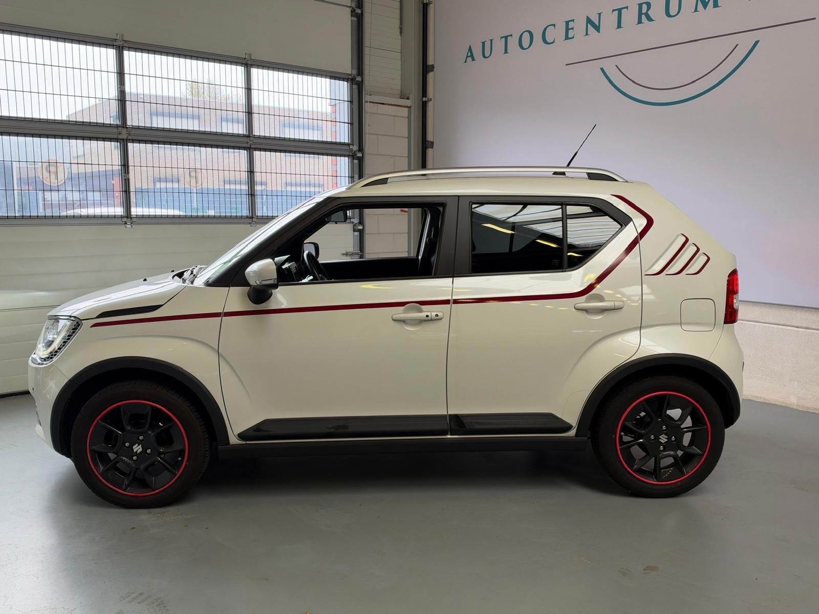 Suzuki Ignis 1.2 Stijl Automaat, Navi, Camera, Carplay, Park, Auto's, Dealer onderhouden, 4 cilinders, Wit, Origineel Nederlands