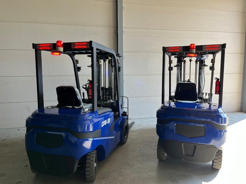 Nieuw Elektrische heftruck Voltforce 2 ton +lepelsversteller, Zakelijke goederen, Machines en Bouw | Heftrucks en Intern transport