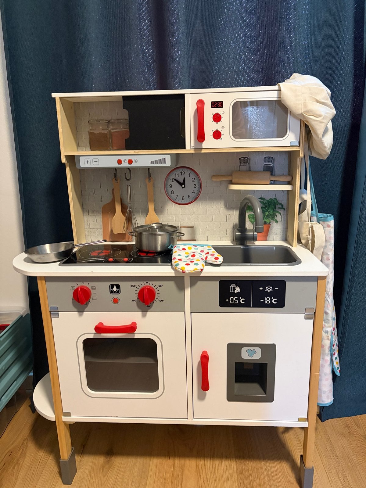 Houten speelkeuken met accessoires en speelgoedeten, Ophalen, Zo goed als nieuw, Hout, Speelkeuken