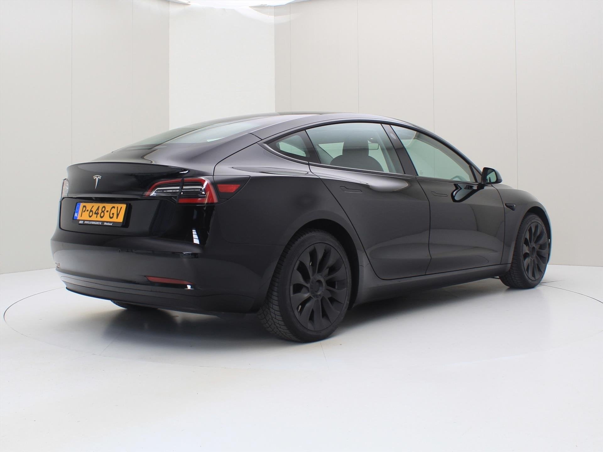 Tesla Model 3 Standard RWD Plus UPGRADE [ RYZEN AMD+LFP-ACCU, Auto's, Tesla, Automaat, Achterwielaandrijving, Gebruikt, Zwart