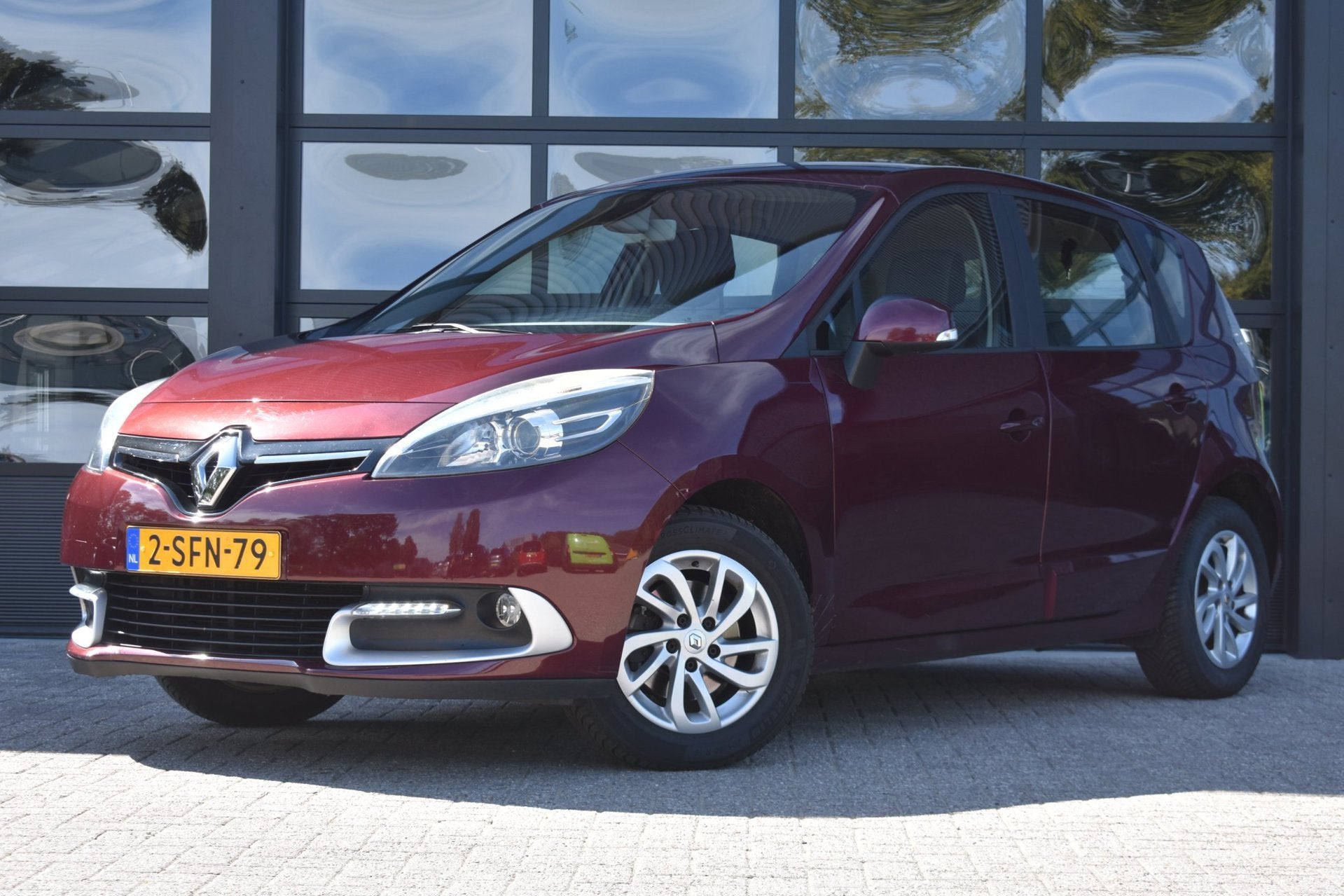 Renault Scénic 1.2 TCe Expression '13 Navi Clima Cruise Inr, Auto's, Renault, Voorwielaandrijving, Euro 5, Stof, Gebruikt