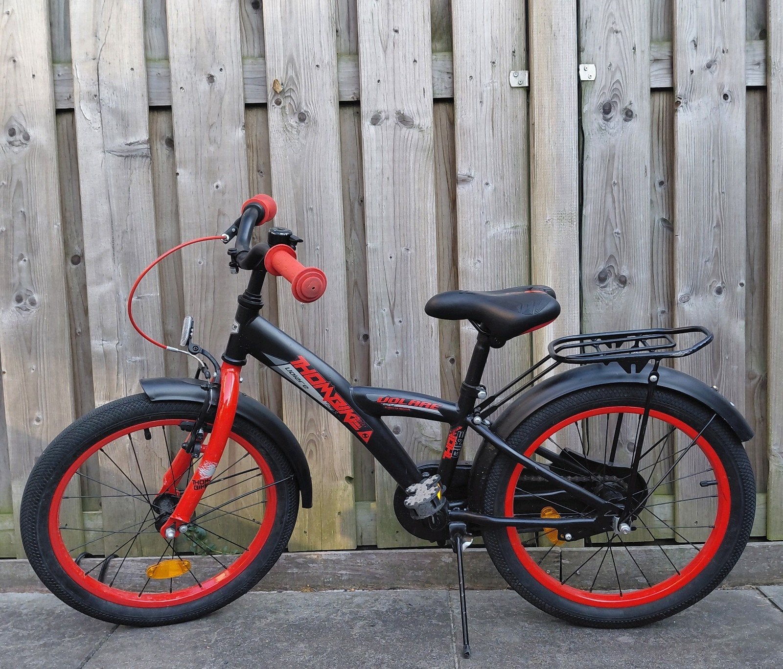 Volare thombike Kinderfiets 18 inch Zwart/Rood, Fietsen en Brommers, Fietsen | Kinderfietsjes, Ophalen, Terugtraprem, 16 tot 20 inch
