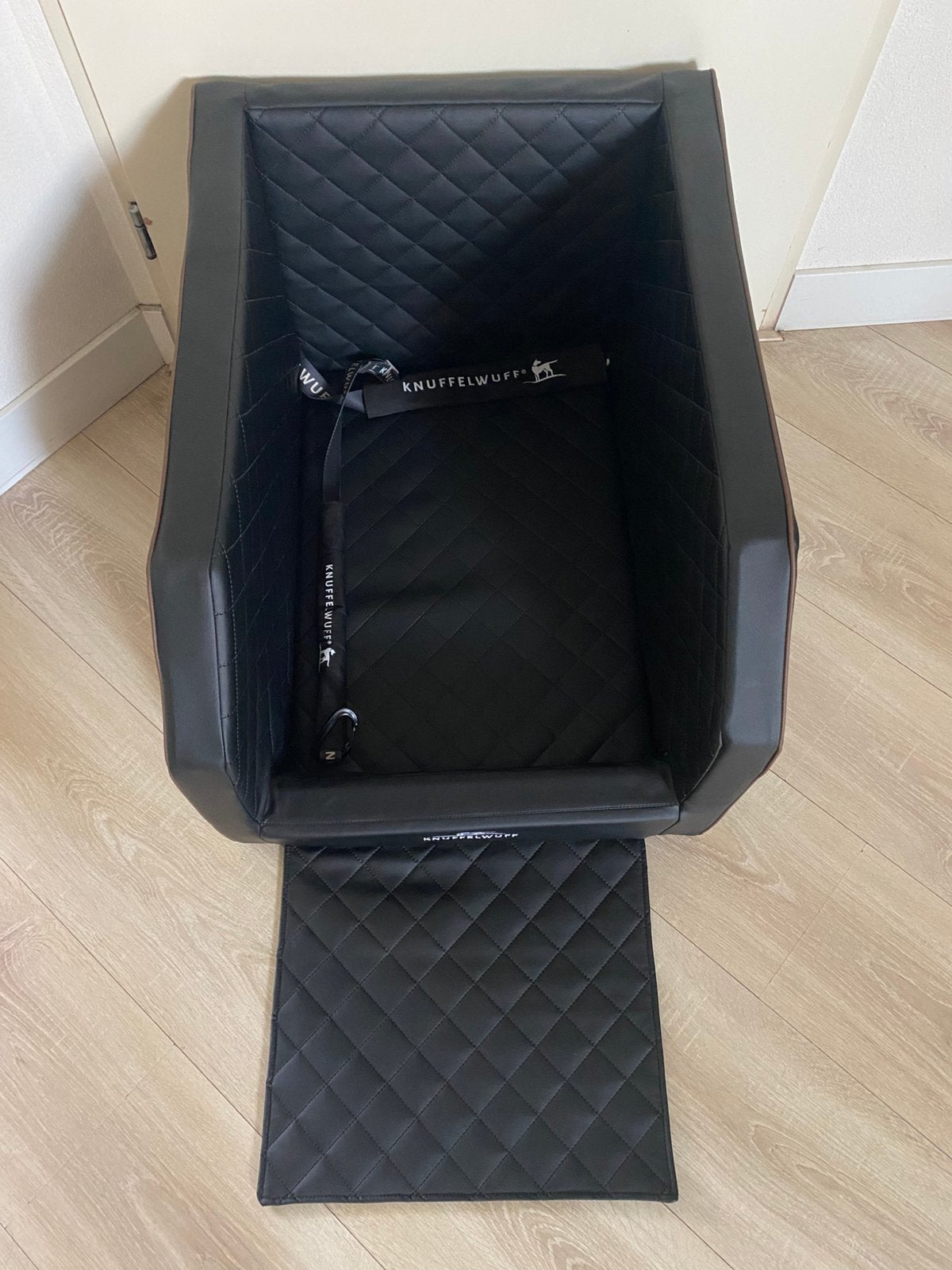 Knuffelwuff hondenmand auto – maat 2 - 60 x 78 x 50cm, Dieren en Toebehoren, Ophalen of Verzenden, Zo goed als nieuw