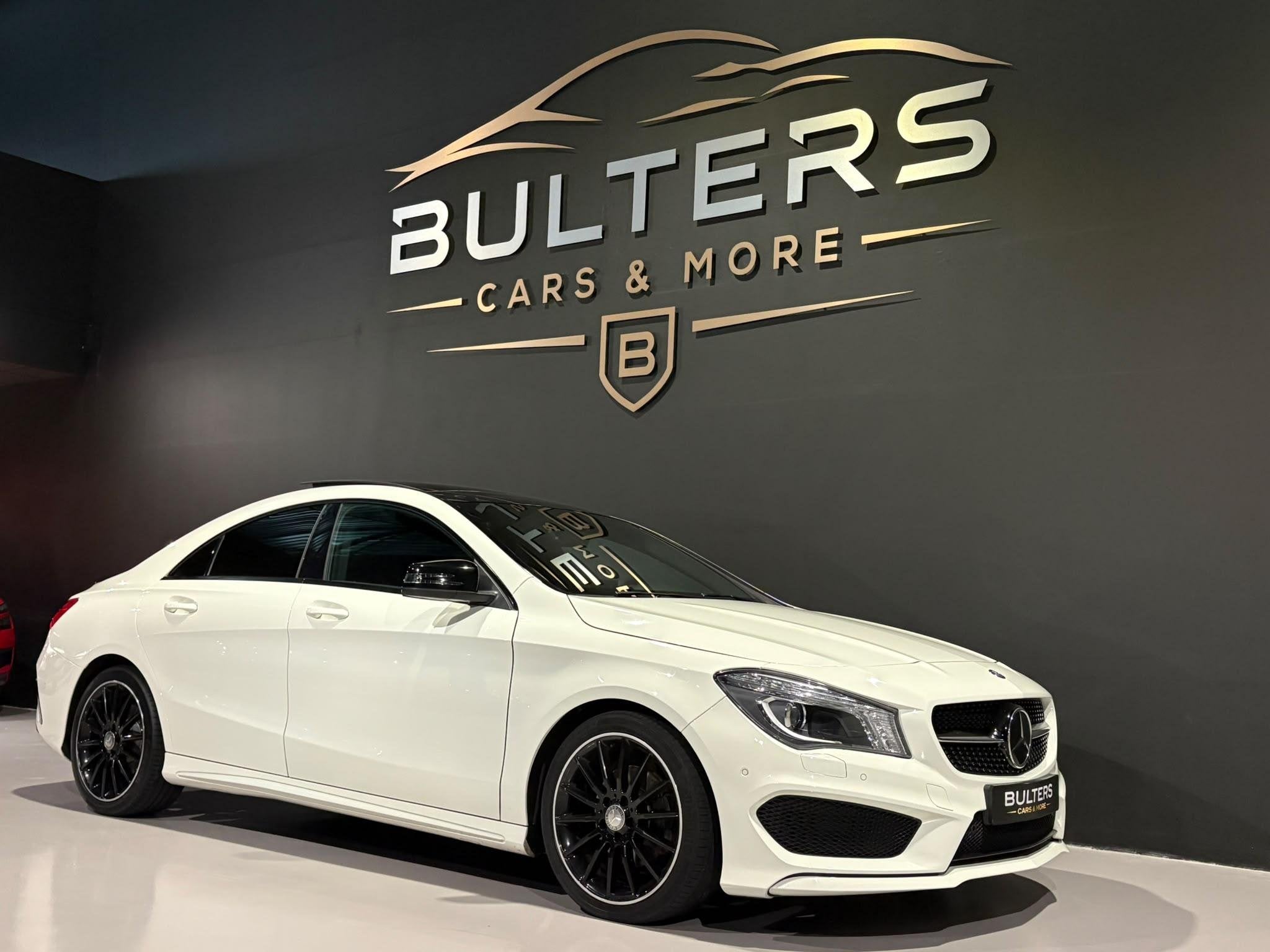 Mercedes-Benz CLA-klasse 200 Prestige AMG|Distronic|Pano, Auto's, Gebruikt, Euro 6, 715 kg, Wit