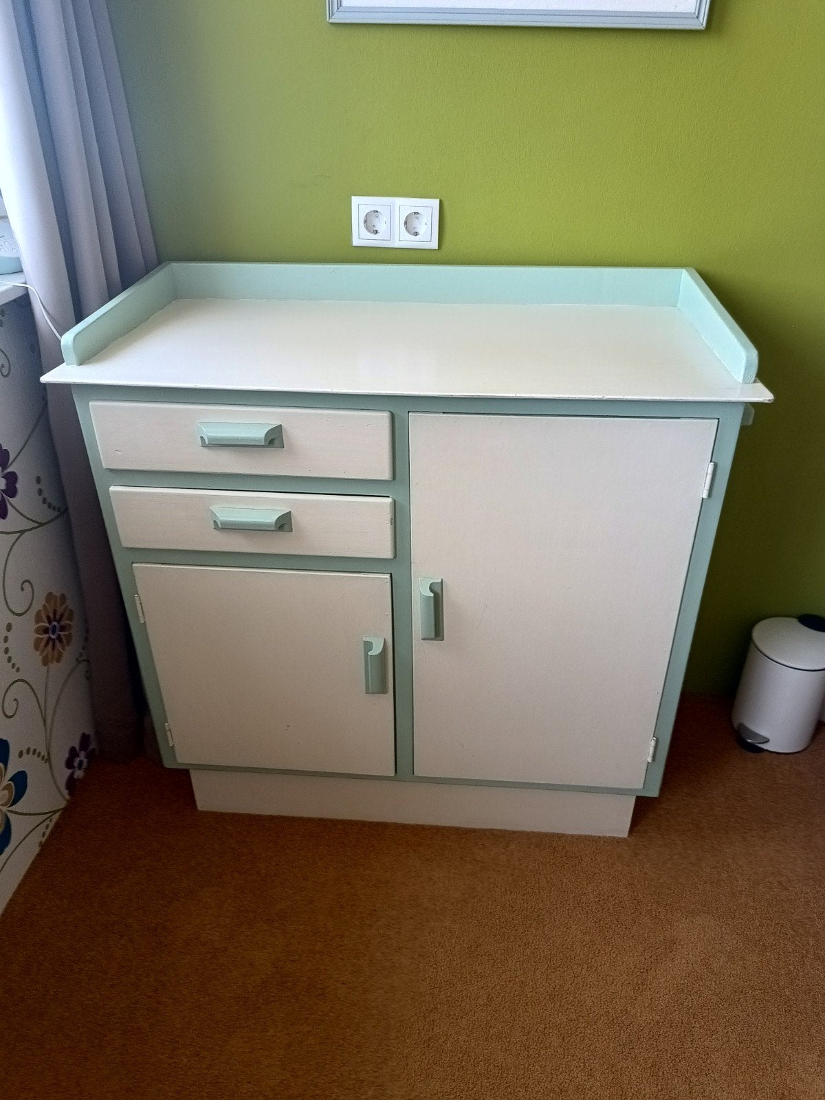 Vintage Commode met Uitschuifbaar Blad - Crème/Mintgroen, Gebruikt, 50 tot 70 cm, Ophalen of Verzenden, 75 tot 100 cm