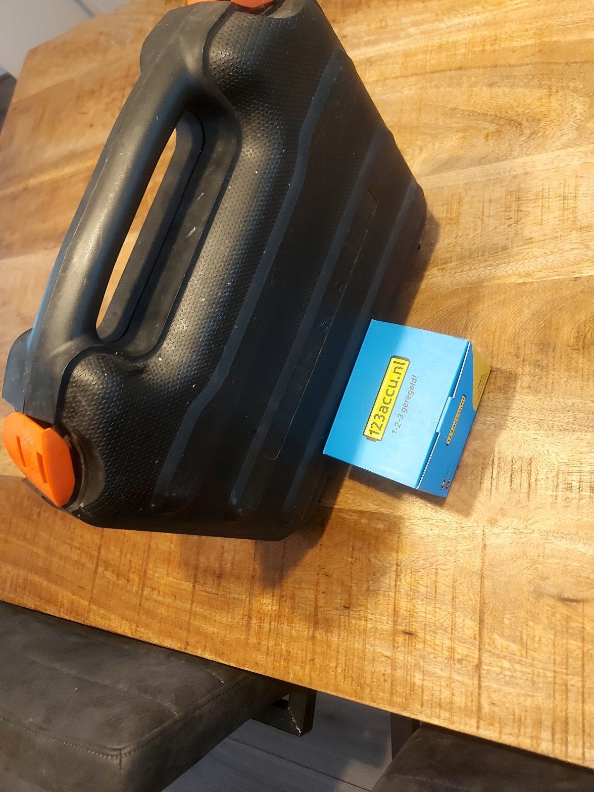 Foto 4 van Black & Decker Accuboormachine 12V met lader en koffer