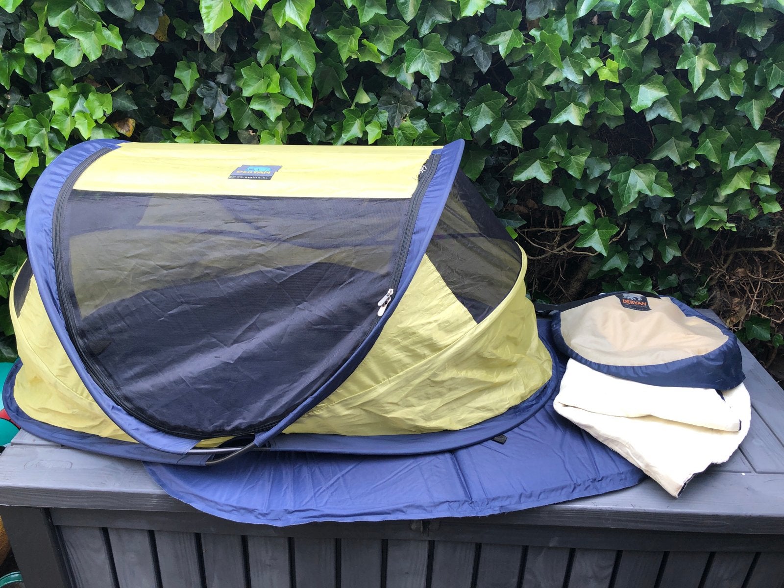 Deryan Baby tentje Luxe Reisbedje/Tentje - Geel/Blauw, Ophalen of Verzenden, Gebruikt, Reisbedje