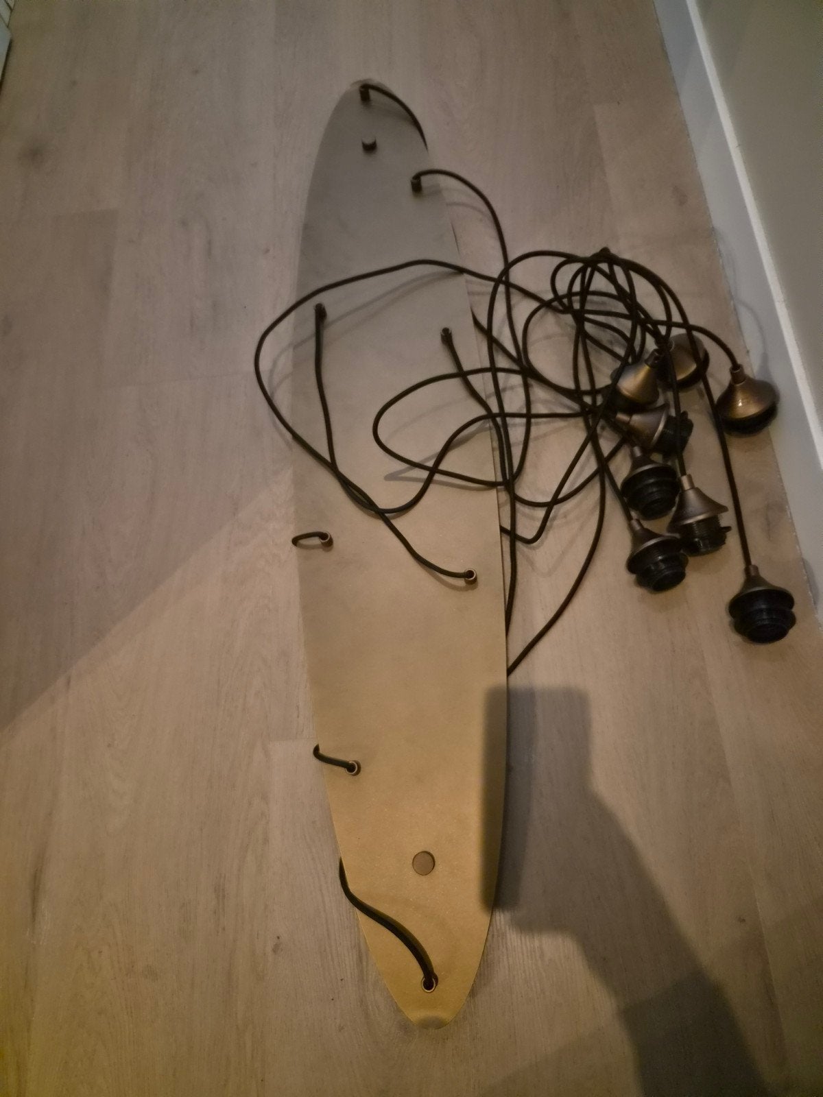 Unieke Hanglamp met 8 Lichtpunten - Goudkleurig Metaal, Ophalen, Modern, Industrieel, Luxe, E27 (groot), Zo goed als nieuw