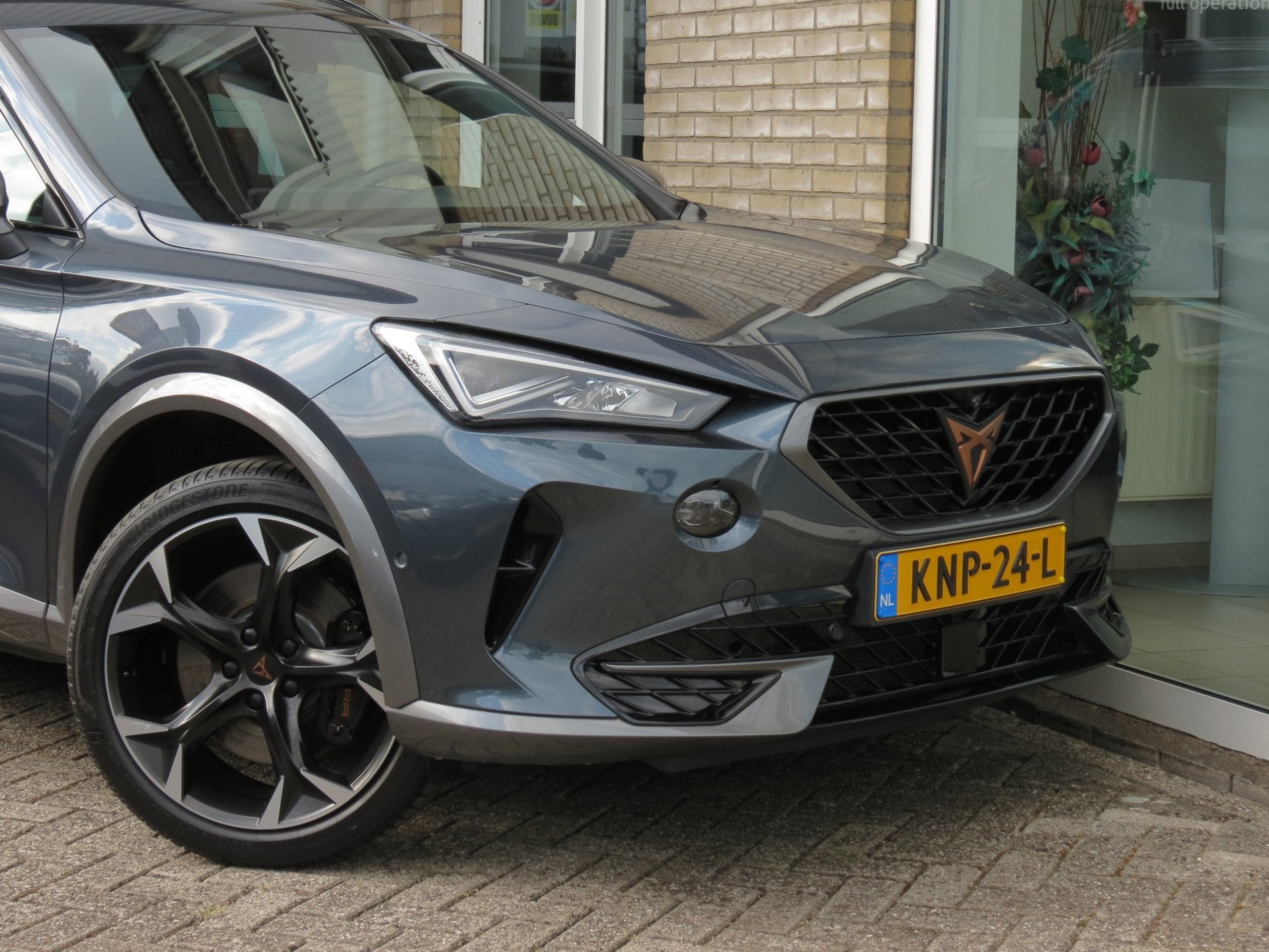 Cupra Formentor 1.4 e-Hybrid VZ 245 Performance 360 Camera|N, Auto's, Cupra, Gebruikt, 4 cilinders, Formentor, Leder en Stof