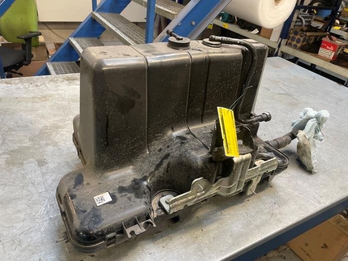 Adblue tank van een Renault Master, Gebruikt, -, Renault, -