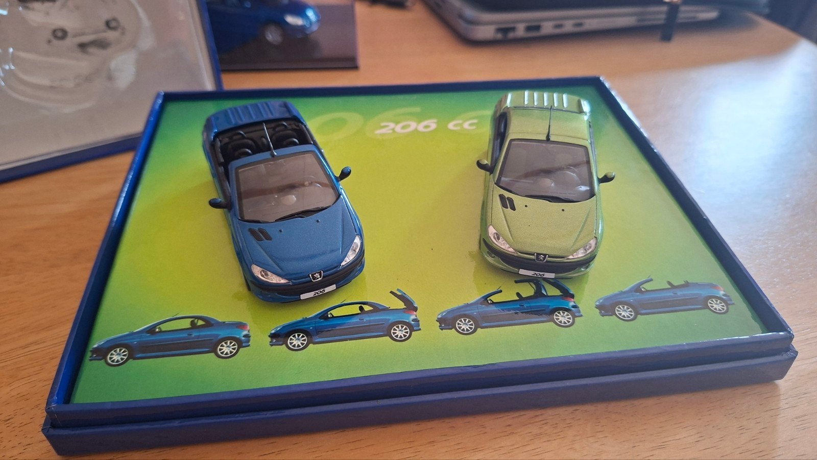 Peugeot 206 CC modelauto's - set van 2 / 1:43, Ophalen of Verzenden, Zo goed als nieuw, Overige typen