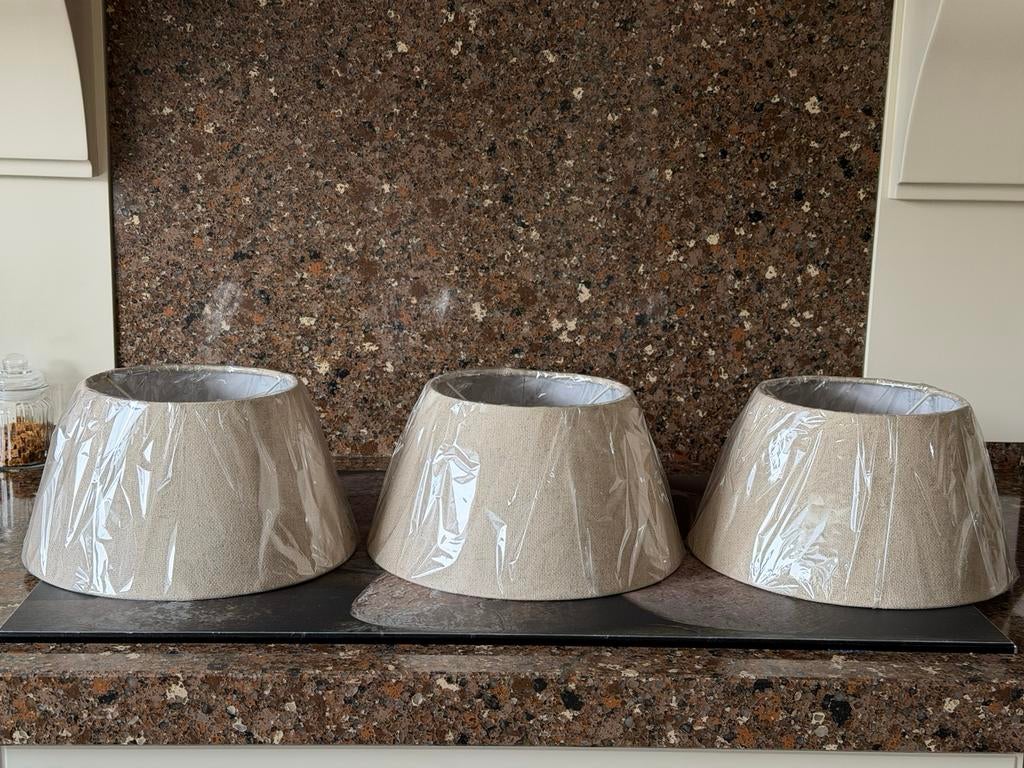 NIEUW! IN VERPAKKING LAMPENKAP LAMPENKAPPEN 5 STUKS, Huis en Inrichting, Lampen | Lampenkappen, Beige, Rond, Nieuw, Ophalen of Verzenden