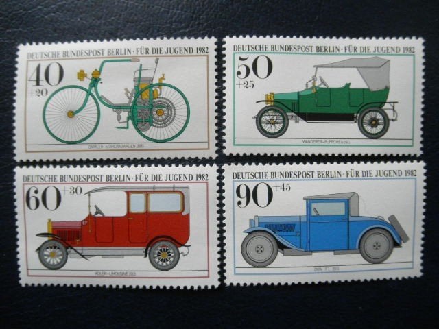 Postzegels Berlijn 1982 auto's - cw. 4,50 postfris., Postzegels en Munten, Ophalen of Verzenden, BRD, Postfris