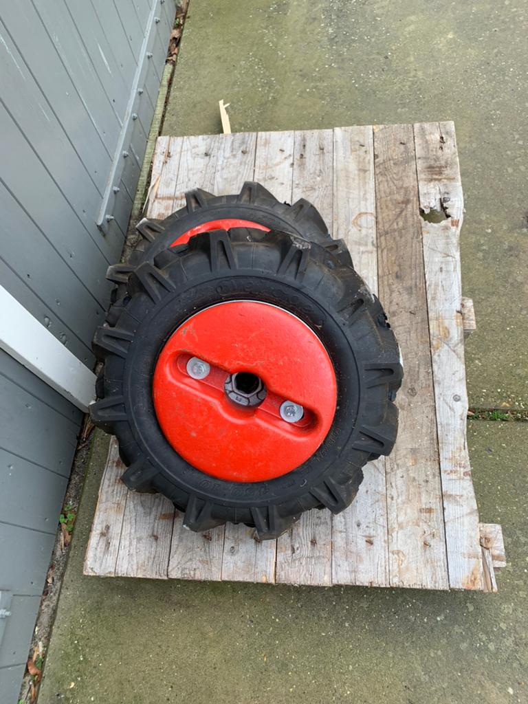Ploegwielen Honda Tuinfrees, 100 liter of meer, Ophalen of Verzenden, Zo goed als nieuw, Transportkar