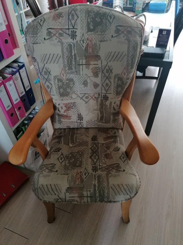 mooie stevige stoelen, Huis en Inrichting, Stoelen, Ophalen, Gebruikt, Twee, Bruin