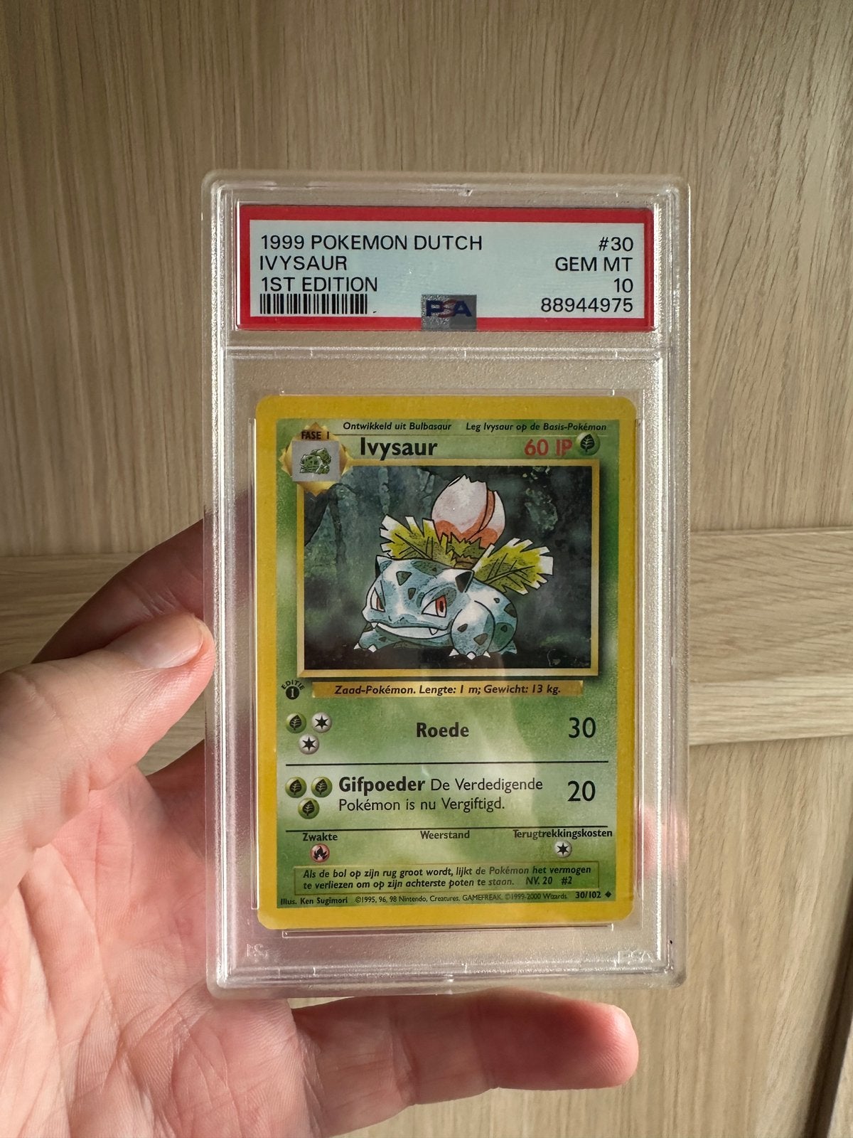 Ivysaur 1st edition PSA 10 - base set dutch, Ophalen of Verzenden, Zo goed als nieuw