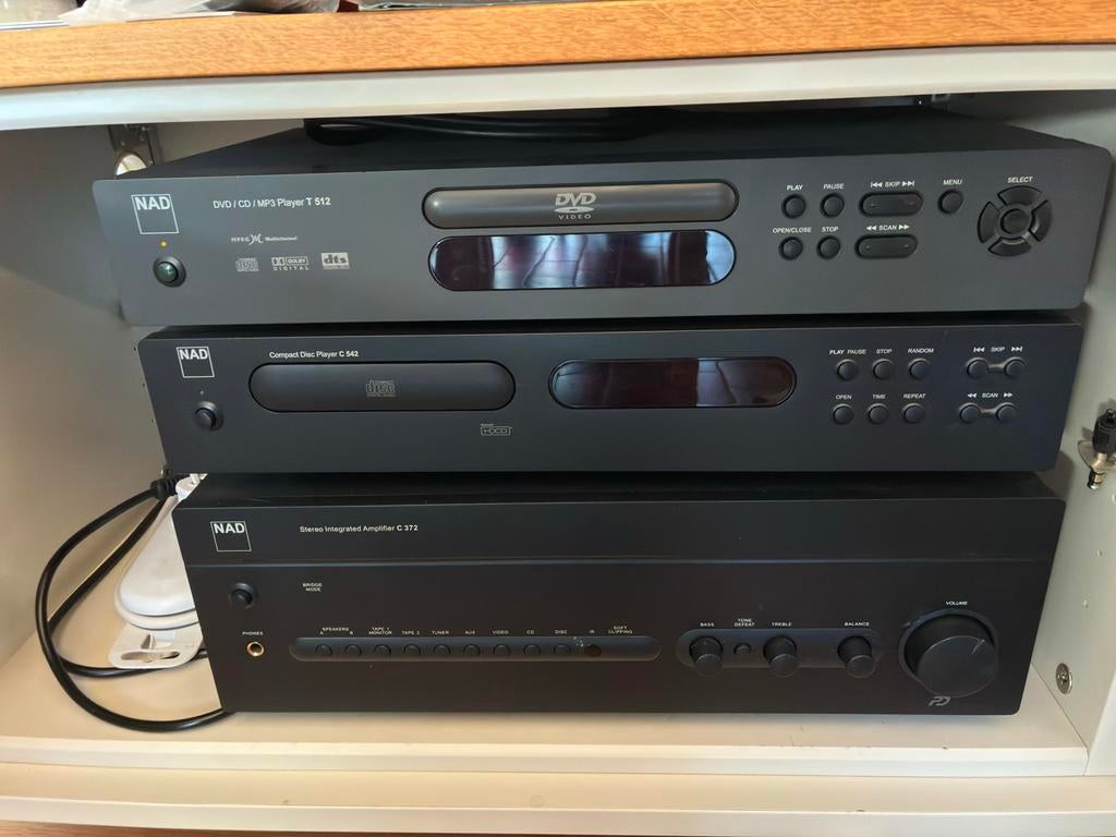NAD Hifi Set: DVD/CD/MP3 Speler, CD Speler, Versterker, Overige merken, Gebruikt, Cd-speler, Losse componenten
