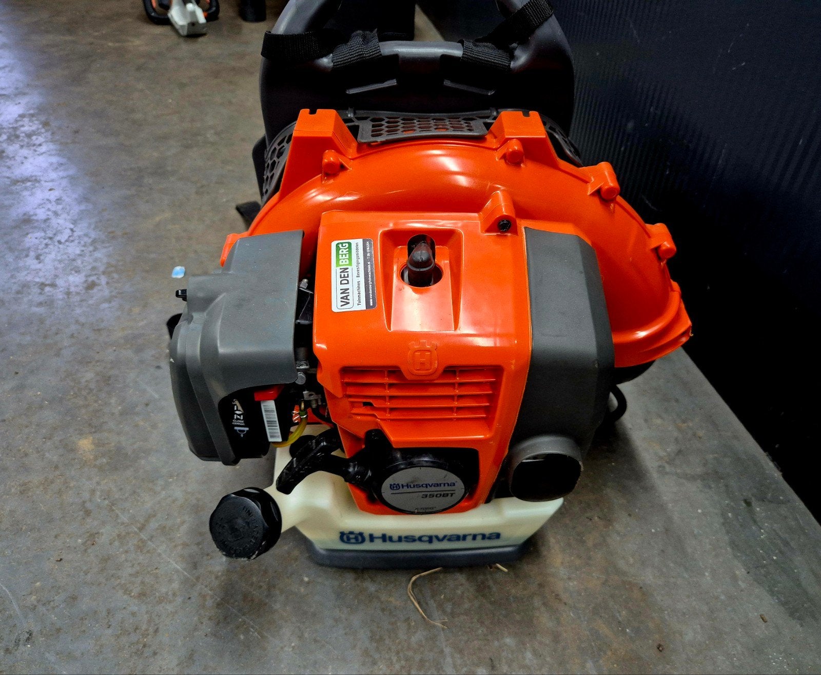 Nette Husqvarna 350 BT Bladblazer, Tuin en Terras, Ophalen, Benzine, Gebruikt, Ruggedragen