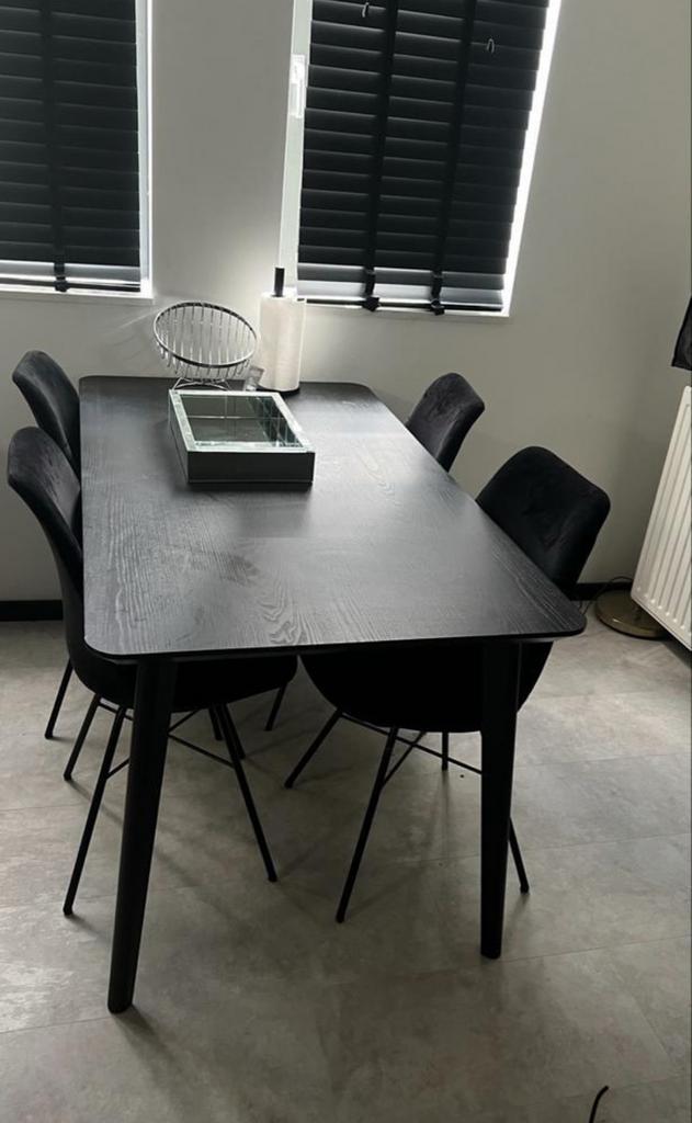 Mooie zwarte eettafel - velvet stoelen zwart - Lisabo, Gebruikt, 100 tot 150 cm, Vier personen, Rechthoekig