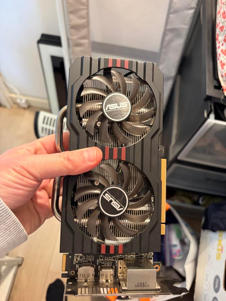 ASUS HD Radeon Videokaart - Gebruikt r9270, Computers en Software, Ophalen, Gebruikt, GDDR5, PCI-Express 1