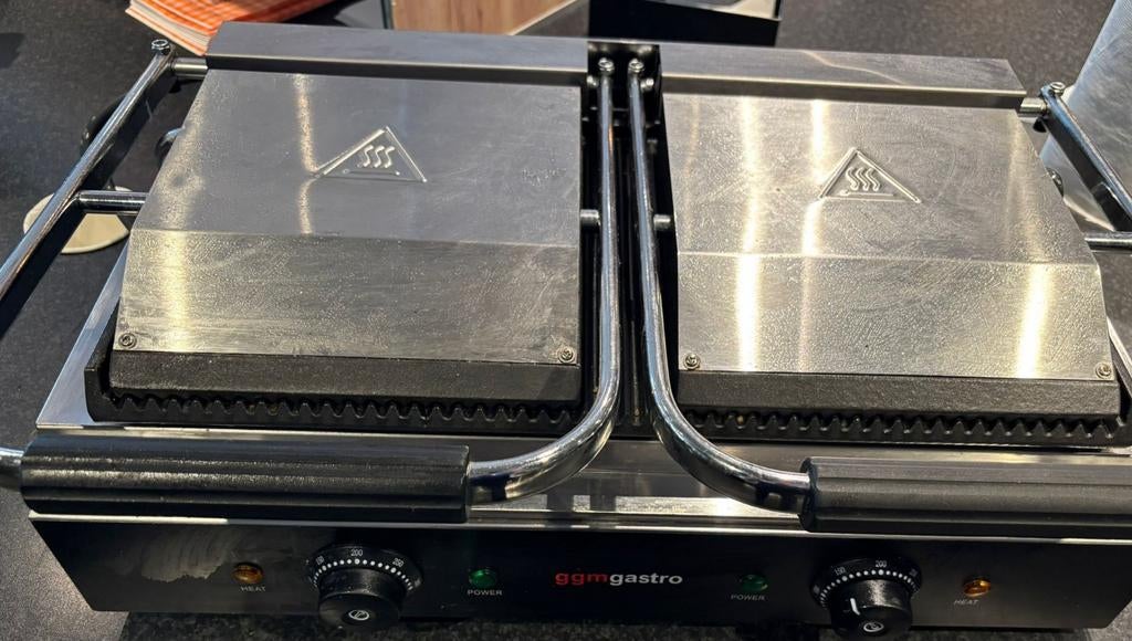 GGM Gastro Dubbele Contactgrill - Professioneel, Witgoed en Apparatuur, Grillplaten, Gebruikt, Tafelgrill, Ophalen
