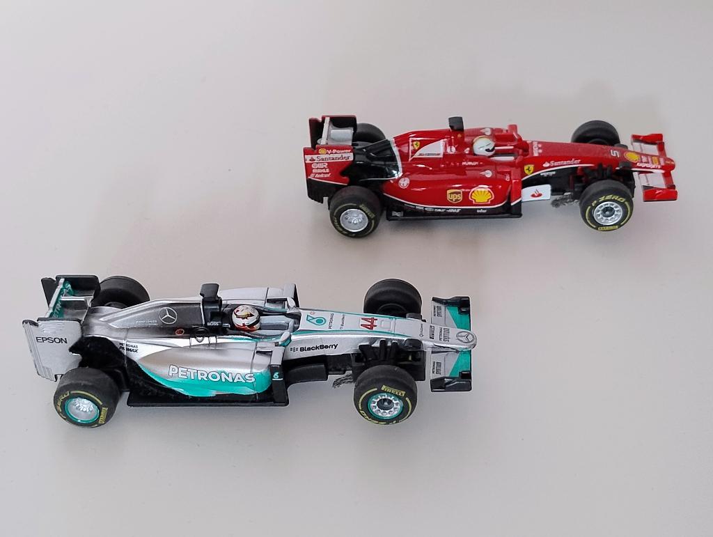 Carrera racebaan Go - Compleet in doos & 2 gave F1 raceautos, Ophalen, Racebaan, Carrera, Zo goed als nieuw