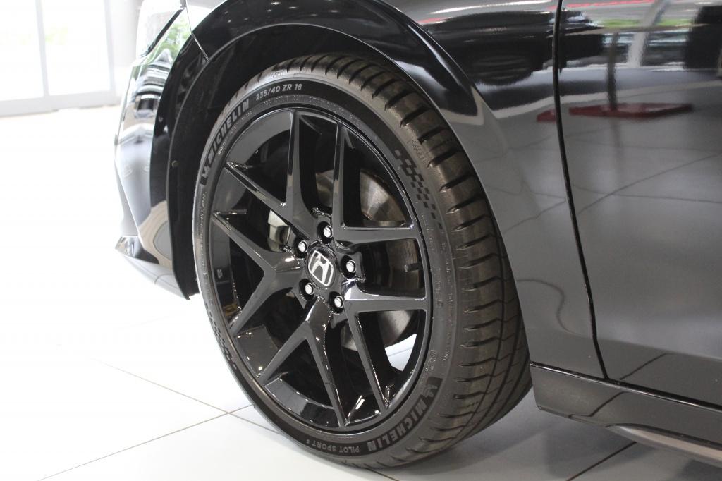 Honda Civic 2.0 e:HEV Sport/CARPLAY/CAMERA/CRUISE (bj 2023), Auto's, Honda, Gebruikt, Leder en Stof, Zwart, Bedrijf