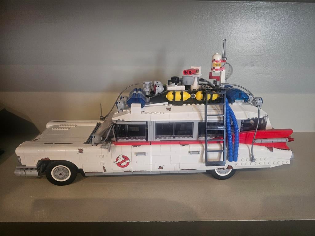 LEGO Ecto-1 Ghostbusters (10274) met doos en boekjes, Ophalen of Verzenden, Zo goed als nieuw
