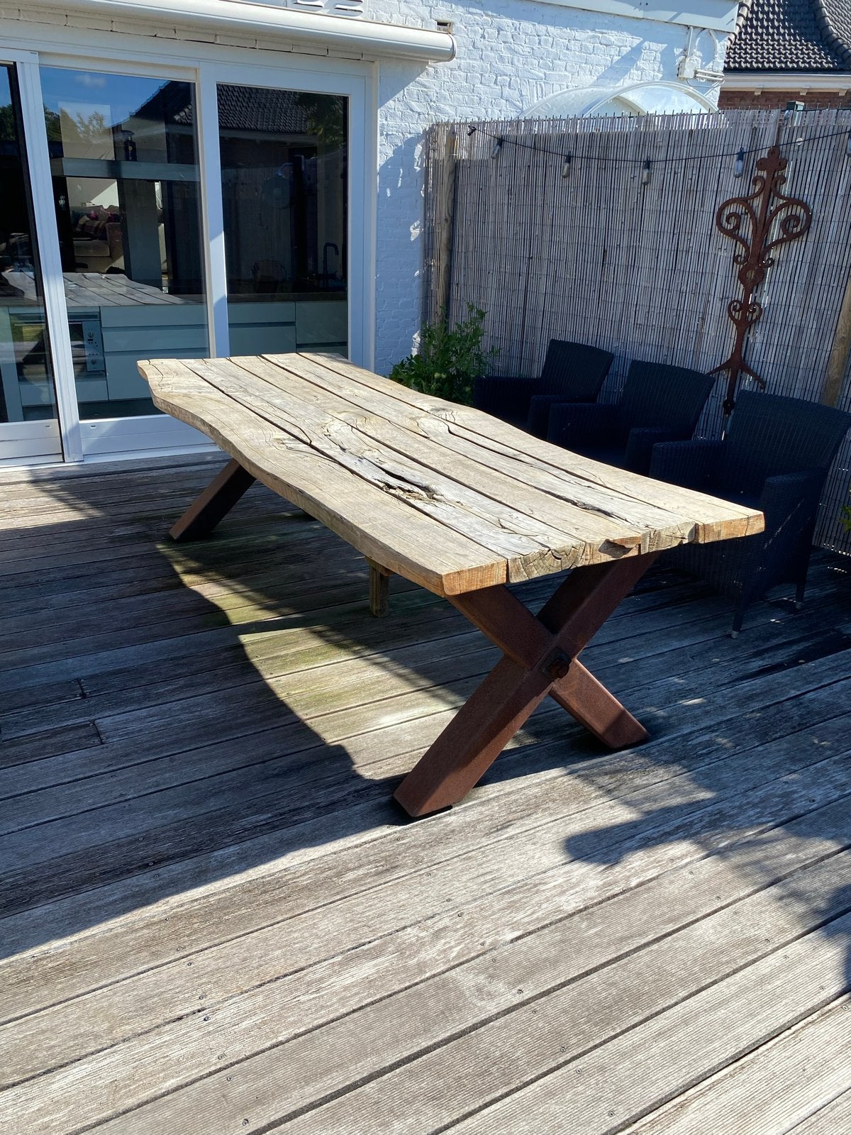 Robuuste houten tuintafel met metalen onderstel, Tuin en Terras, Tuintafels, Ophalen, Gebruikt, Rechthoekig, Hout