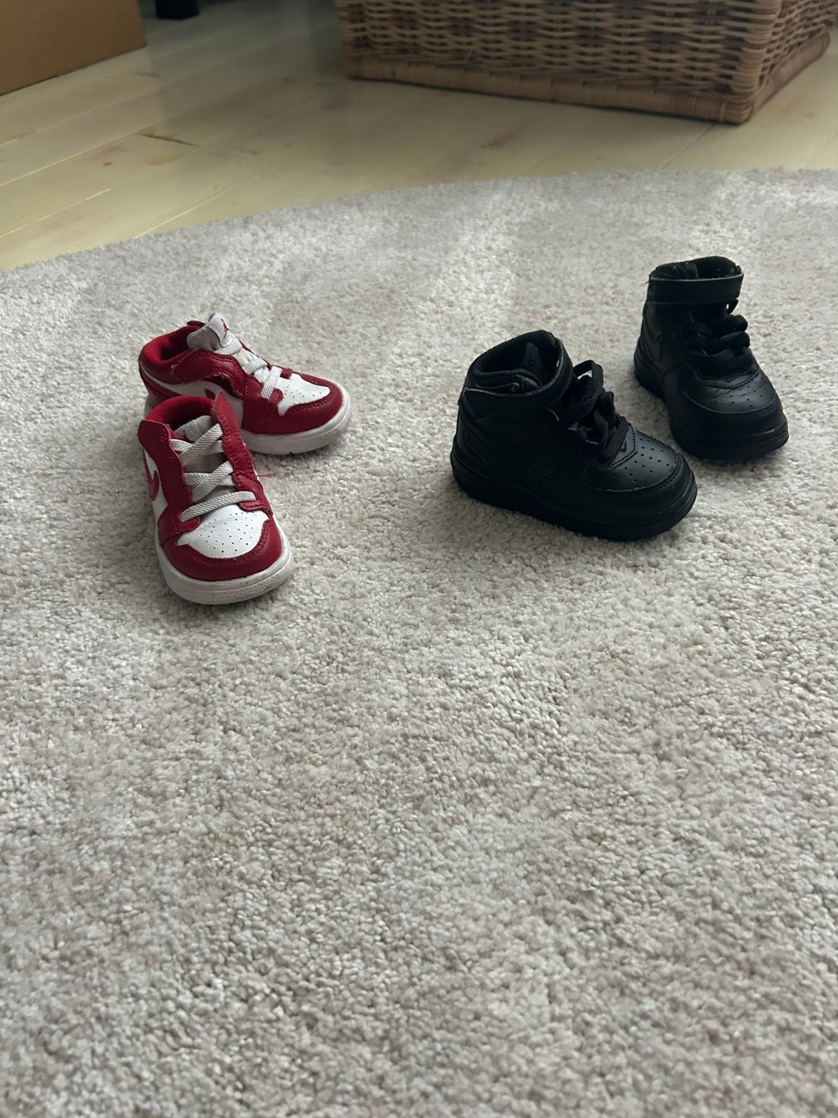 Kinder schoenen maat 20 Nike  10,00 ps, Ophalen of Verzenden, Zo goed als nieuw, Jongetje of Meisje, Schoentjes