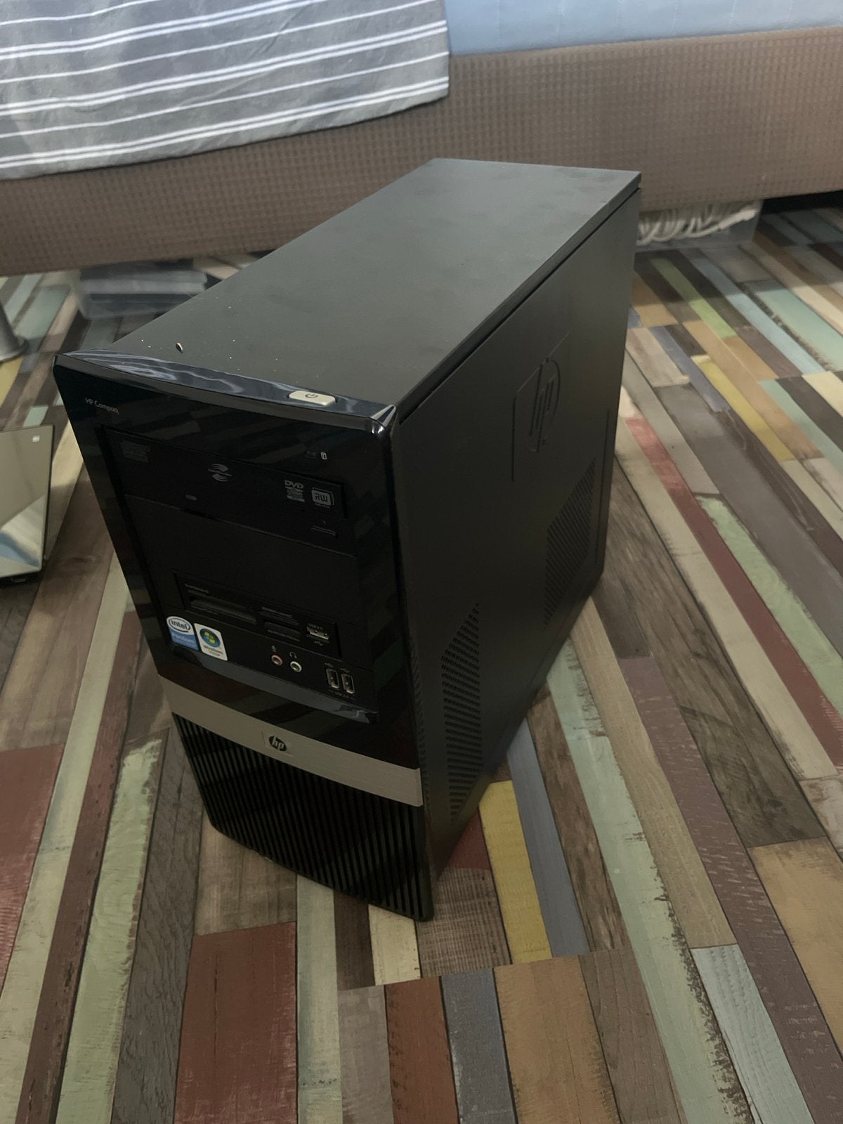 HP Desktop PC - Klaar voor Windows installatie, Computers en Software, Desktop Pc's, Ophalen, Gebruikt, Met videokaart
