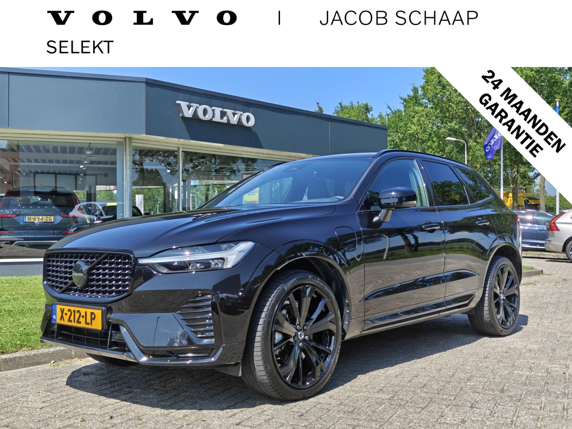 Volvo XC60 T6 350PK Plug-in hybrid AWD Plus Black Edition |, Auto's, Gebruikt, 4 cilinders, 1969 cc, 138 €/maand