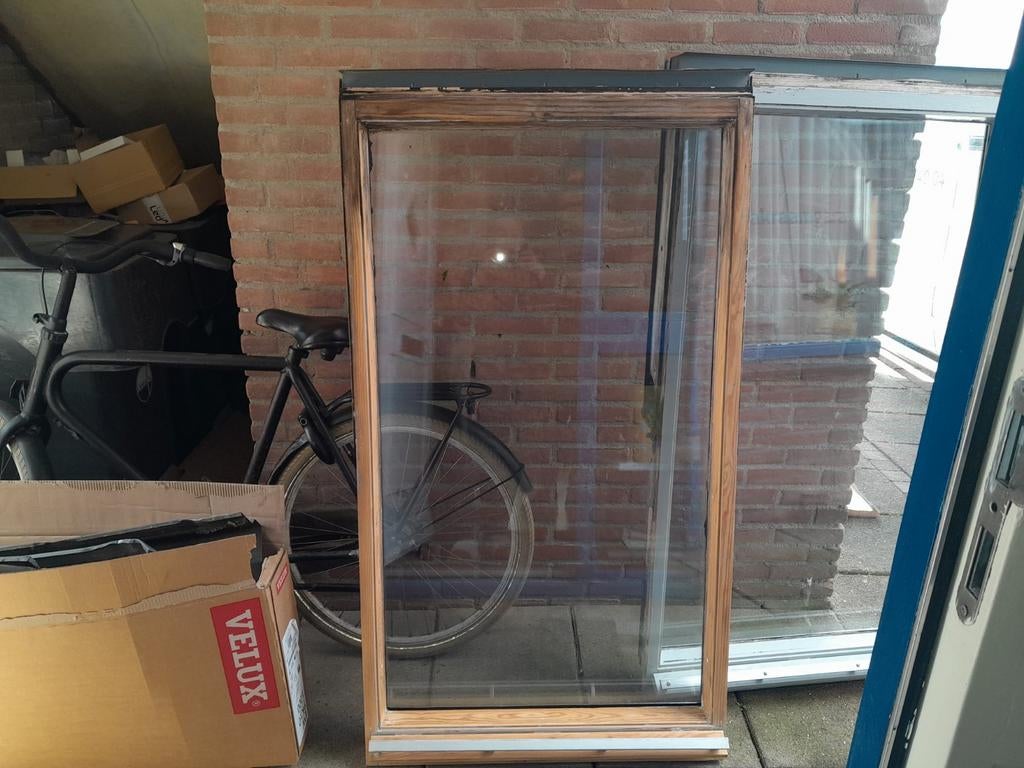 Houten kozijn met dubbelglas gebruikt felux dakraamen, Gevelraam of Ruit, Gebruikt, 80 tot 120 cm, 120 tot 160 cm
