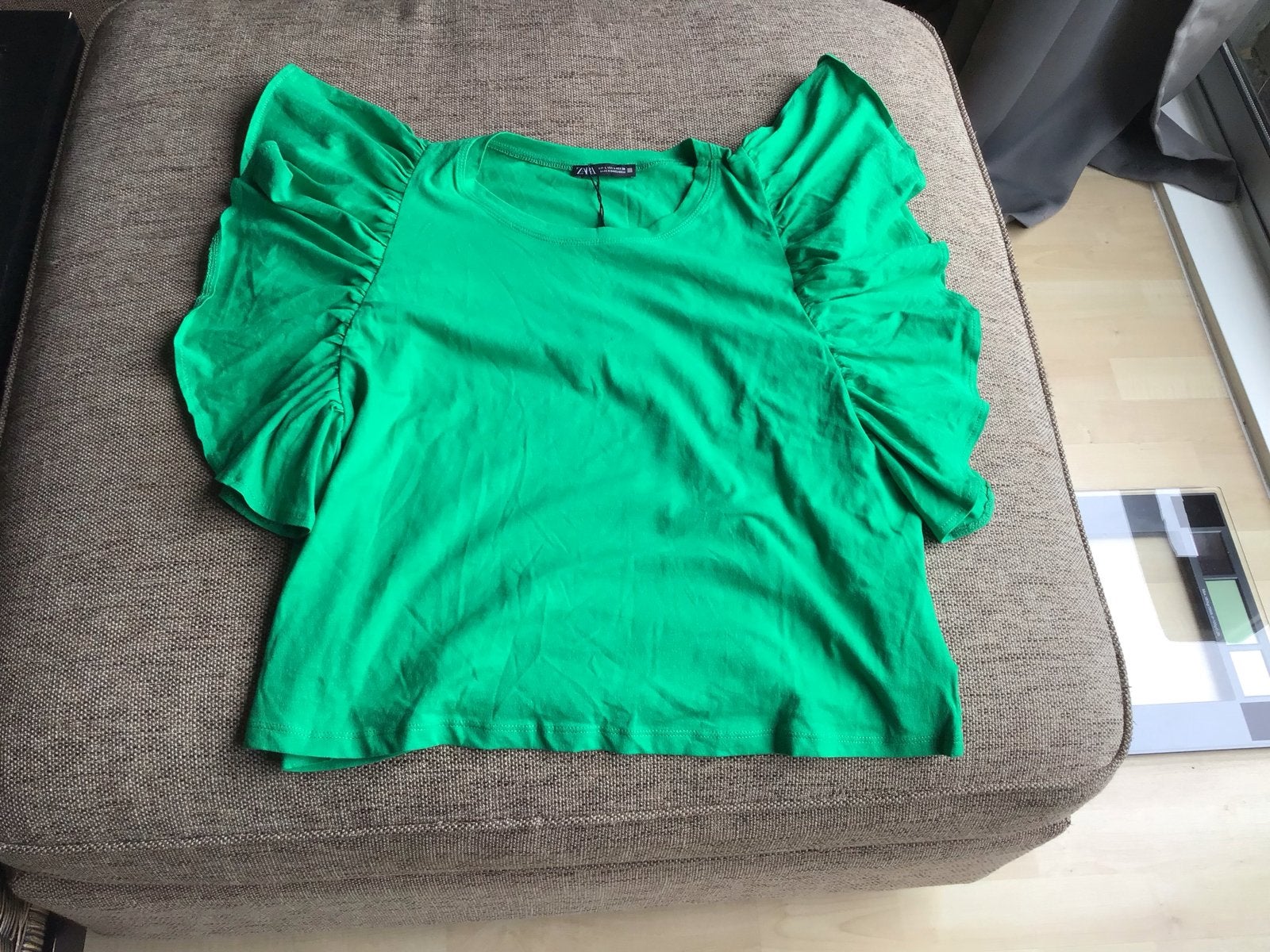 Zara Top met Ruffle Mouwen - Maat L (Nieuw met kaartje), Maat 42/44 (L), Nieuw, Ophalen of Verzenden, Korte mouw