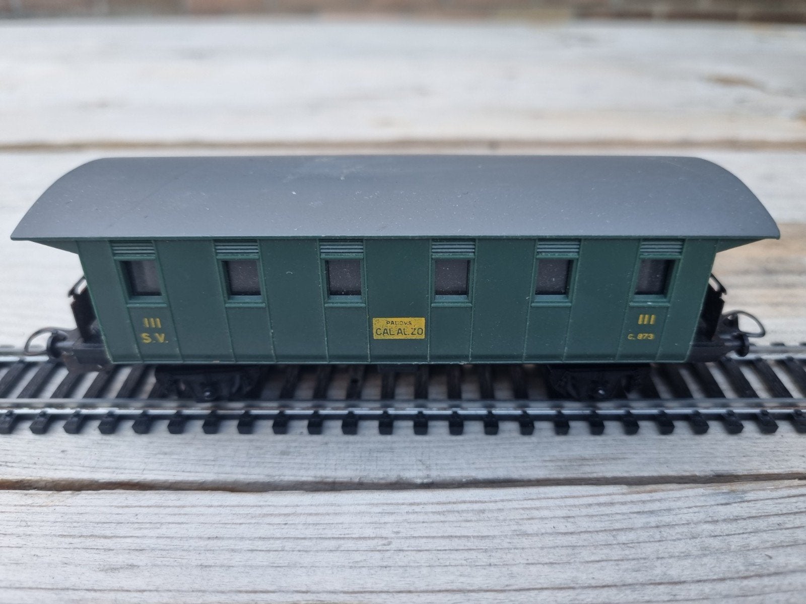 Lima Wagon - Groene Personenwagon (Gebruikt), Hobby en Vrije tijd, Modeltreinen | H0, Gebruikt, Gelijkstroom, Wagon, Ophalen of Verzenden