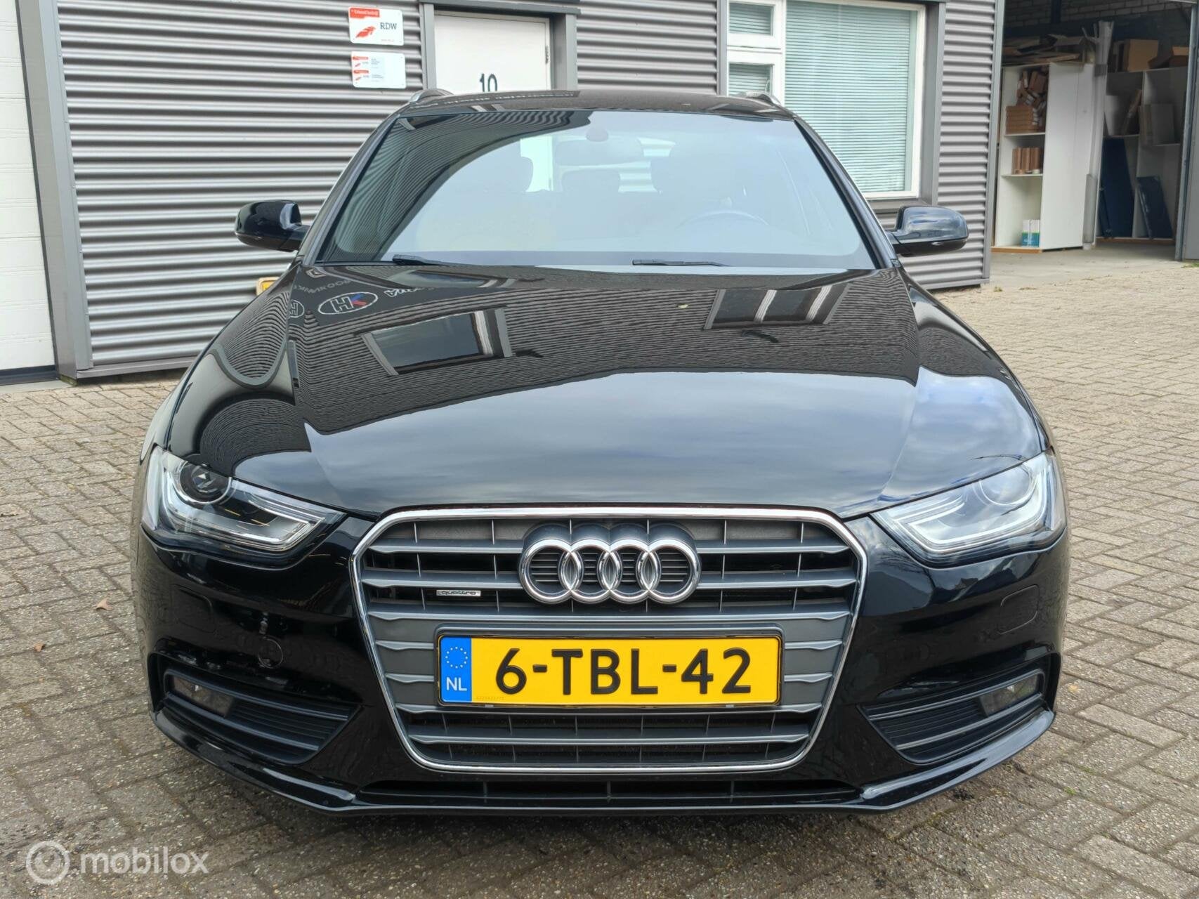 Audi A4 Avant 2.0TFSi Quattro Automaat Volleder FullNavi Nst, 4 cilinders, 1984 cc, A4, Zwart