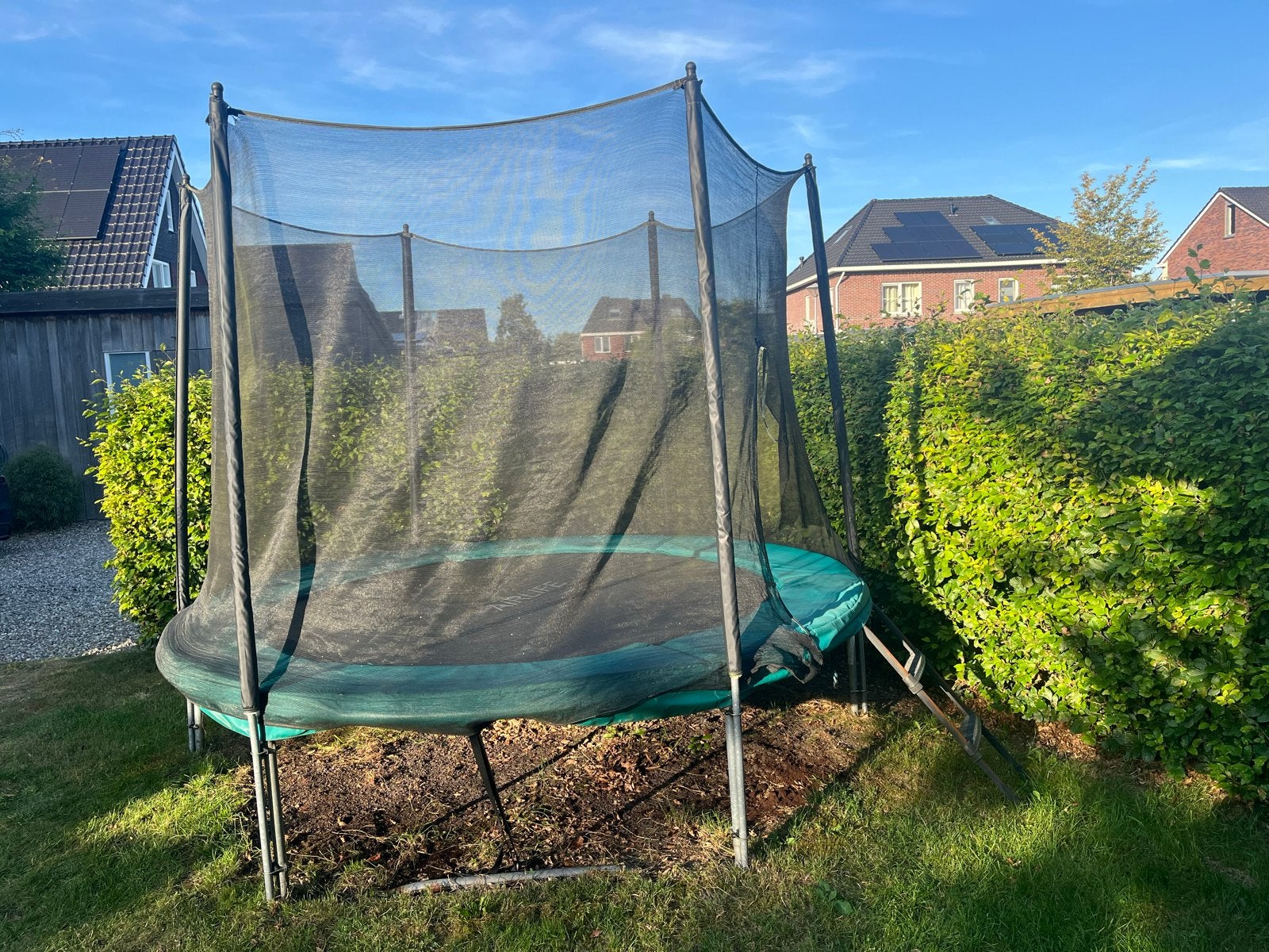 Heel fijn springende Trampoline + veiligheidsnet + afdekzeil, Ophalen, Gebruikt