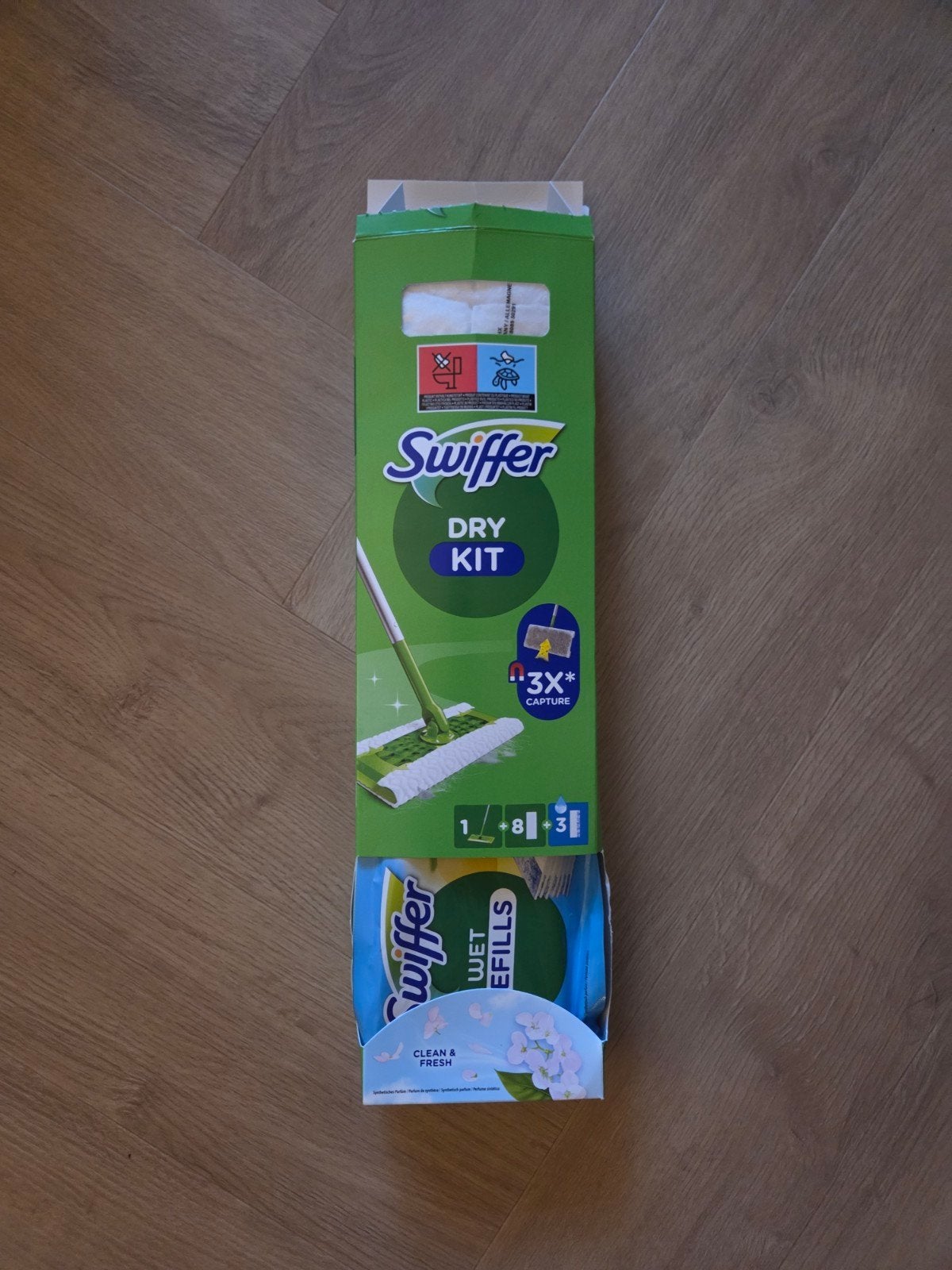 Swiffer Dry Kit - Nieuw in verpakking, Ophalen of Verzenden, Mop of Dweil
