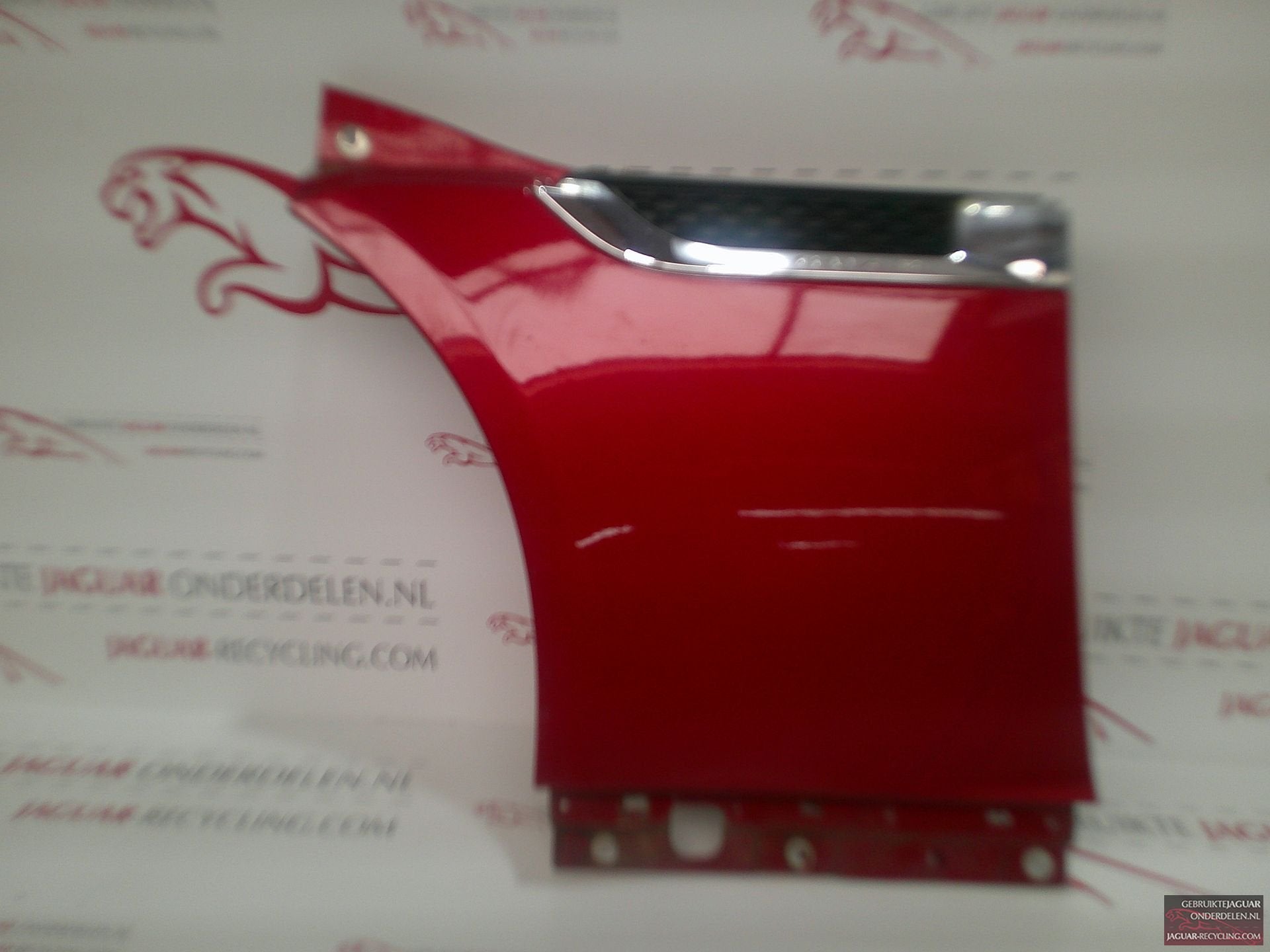 Spatbord links rood Jaguar F-Type T2R8823+T2P1080, Gebruikt, -, Links, Ophalen of Verzenden