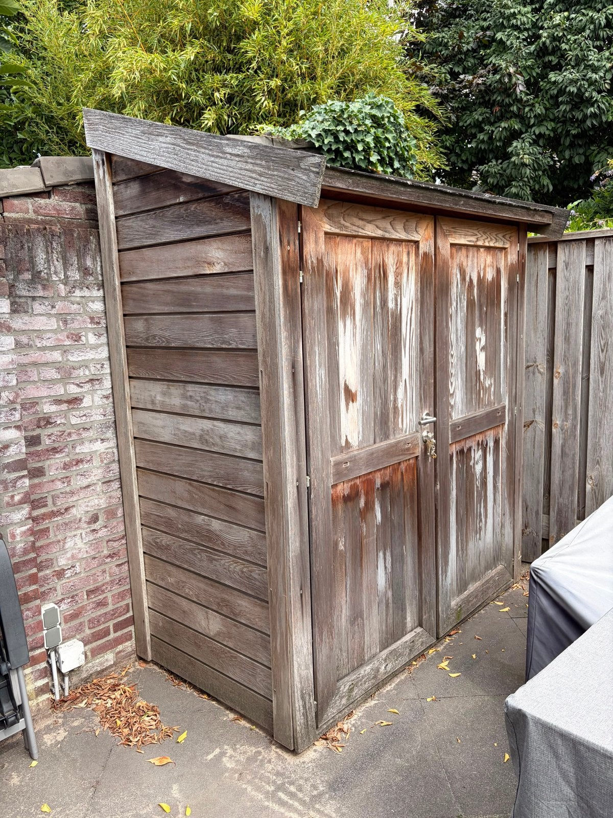 Houten schuur met dubbele deuren, Gebruikt, Schuur, Minder dan 200 cm, Zonder ramen