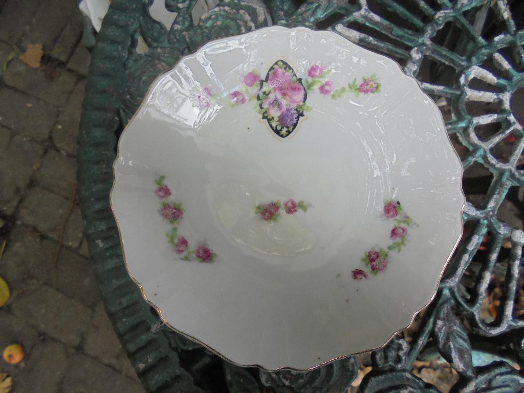 12 kleine gebaksbordjes roze roosjes ornamentjes - guirlande, Ophalen of Verzenden