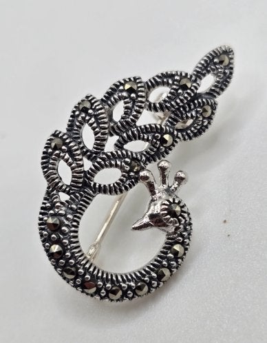 925 zilveren broche, vogel/ pauw met Marcasiet, Sieraden, Tassen en Uiterlijk, Broches, Nieuw, Ophalen of Verzenden, Nvt, Zilver