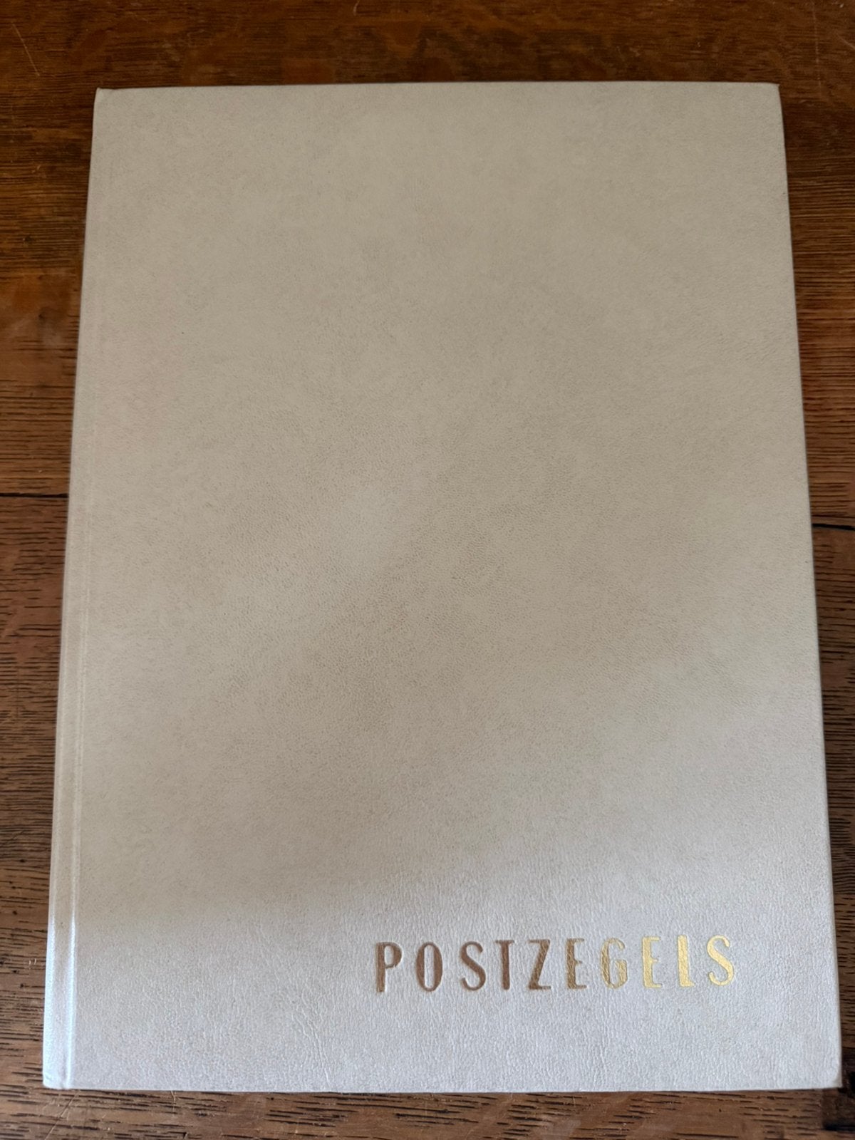Postzegel album met diverse buitenlandse postzegels, Postzegels en Munten, Postzegels | Volle albums en Verzamelingen, Buitenland