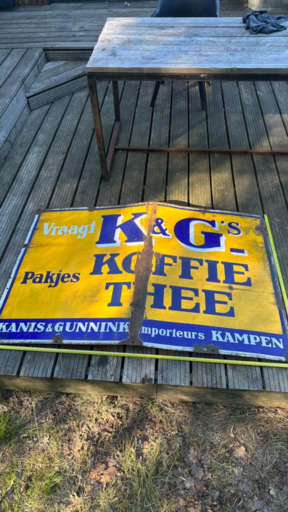 Groot Emaille bord K&G Koffie Thee uit Kampen, Verzamelen, Merken en Reclamevoorwerpen, Ophalen, Reclamebord, K&g koffie, Keng straat