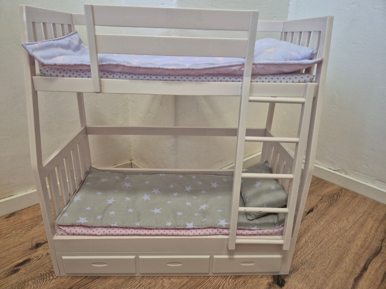 Poppenbed stapelbed met beddengoed, Kinderen en Baby's, Speelgoed | Poppen, Ophalen, Gebruikt, Overige typen