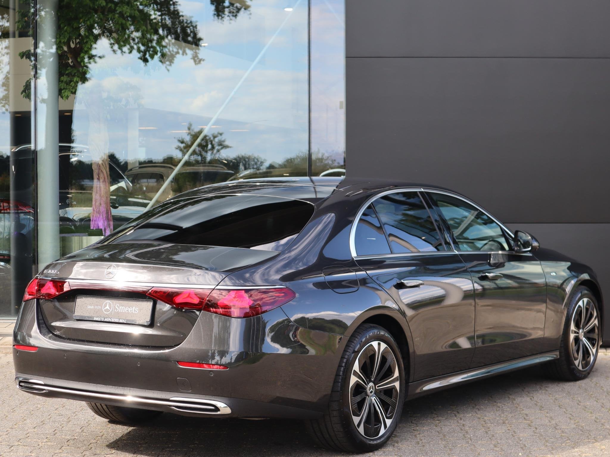 Mercedes-Benz E-klasse 300 e Luxury Line, Auto's, Dealer onderhouden, Gebruikt, 4 cilinders, Bedrijf