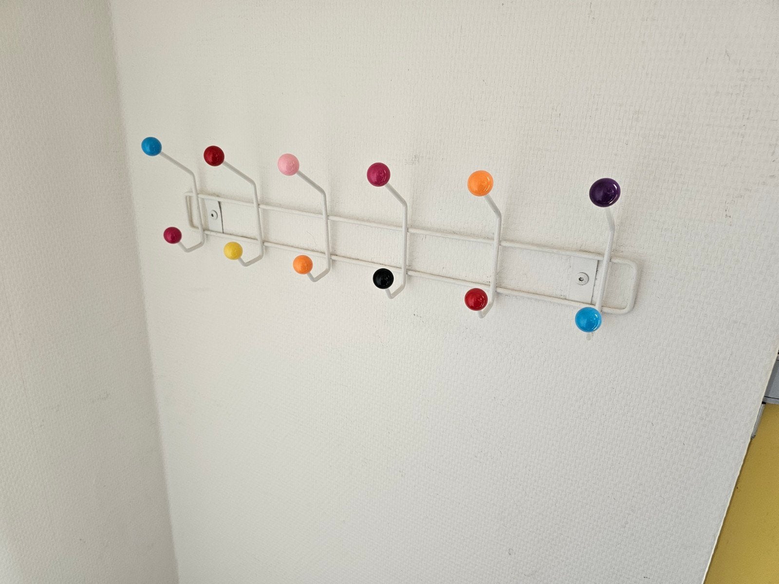Vintage Eames Hang-It-All stijl kapstok, Wandkapstok, Gebruikt, Ophalen of Verzenden, Minder dan 100 cm