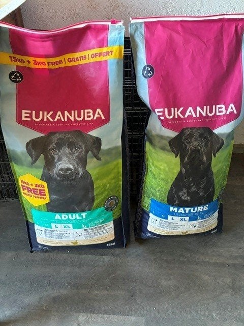 Eukanuba hondenvoer Adult 18 kg + Mature 15 kg – 33 kg, Dieren en Toebehoren, Ophalen, Hond