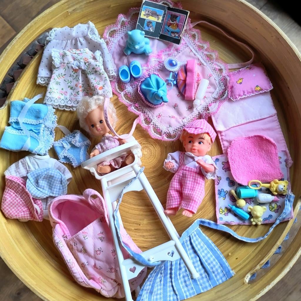 BARBIE FLEUR FASHION 🍼 Pretty Baby Reiswieg Petje 🍼 SINDY, Ophalen of Verzenden